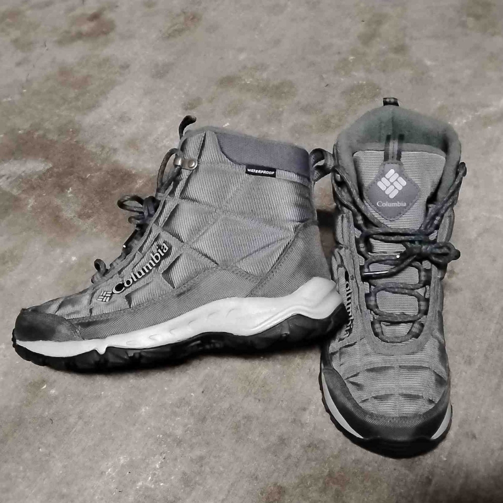Columbia Omni-Grip Gray Waterproof Hiking Boots W9½/M8